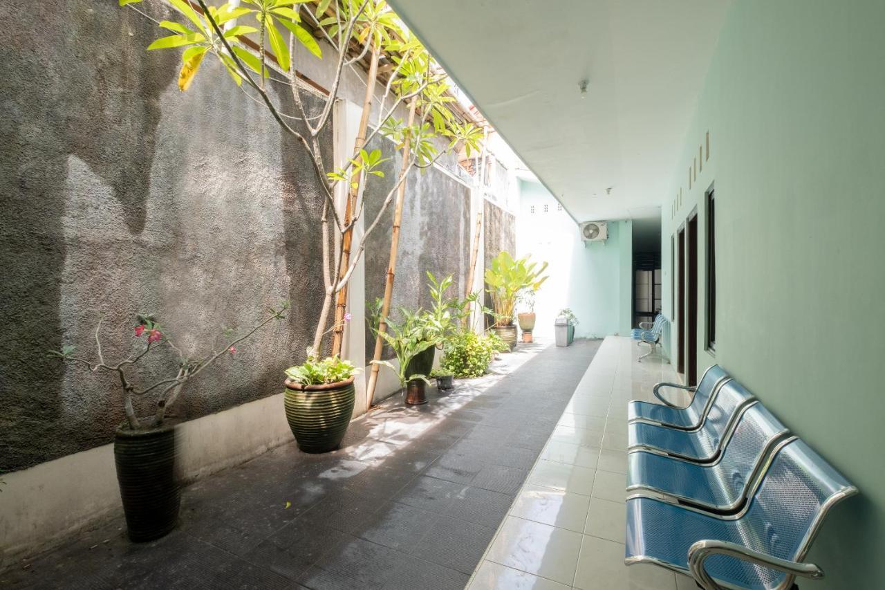 Spot On 2419 Rumah Nugraha Hotel Syariah Yogyakarta Esterno foto