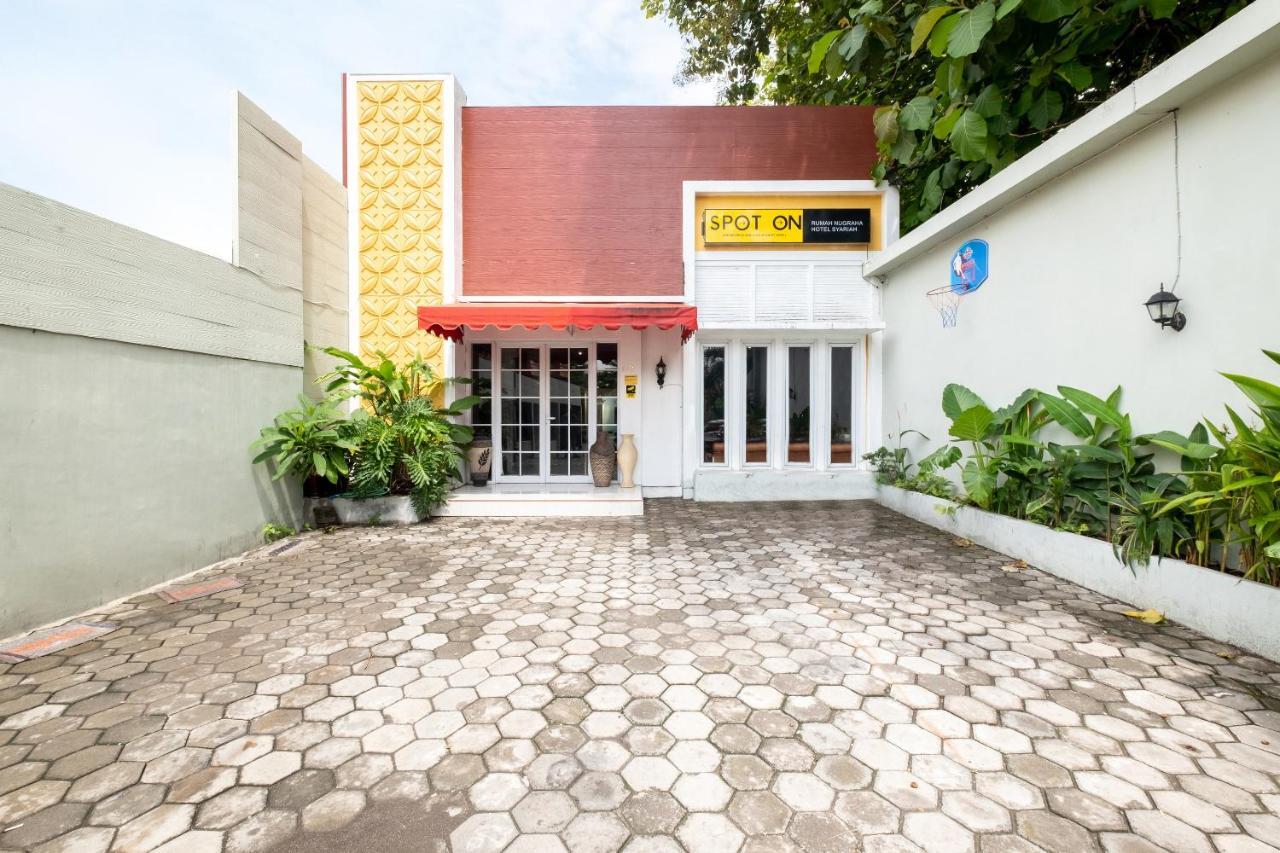 Spot On 2419 Rumah Nugraha Hotel Syariah Yogyakarta Esterno foto