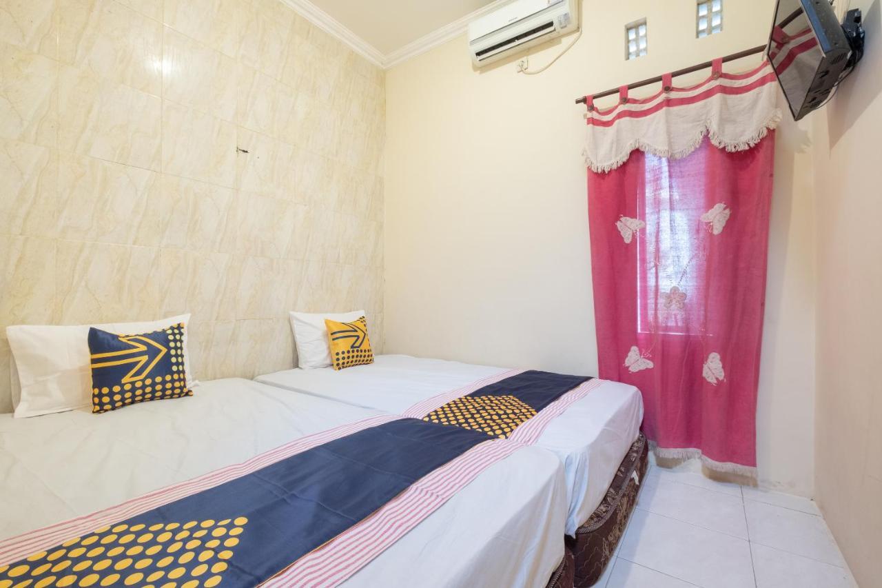 Spot On 2419 Rumah Nugraha Hotel Syariah Yogyakarta Esterno foto